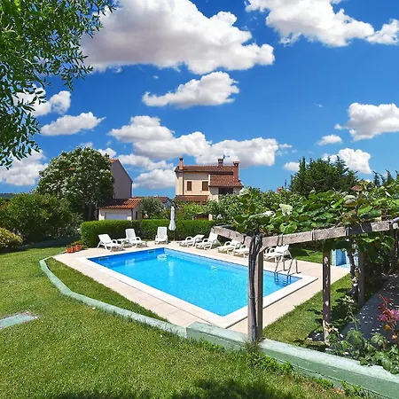 With Pool 2371 Gostinjska kuća 3*