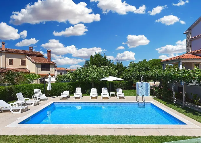 With Pool 2371 Gostinjska kuća Medulin