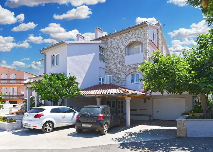 With Pool 2371 Gostinjska kuća Medulin