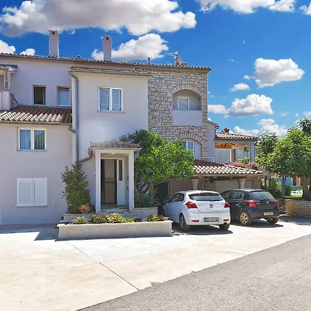 With Pool 2371 招待所 3*