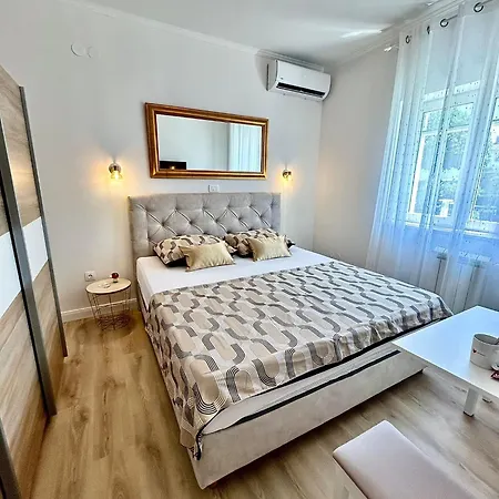 With Pool 2371 بيت ضيافة 3*